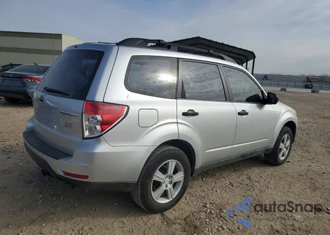 2010 Subaru Forester Xs z USA, uszkodzony, nr VIN JF2SH6BC4AH781301
